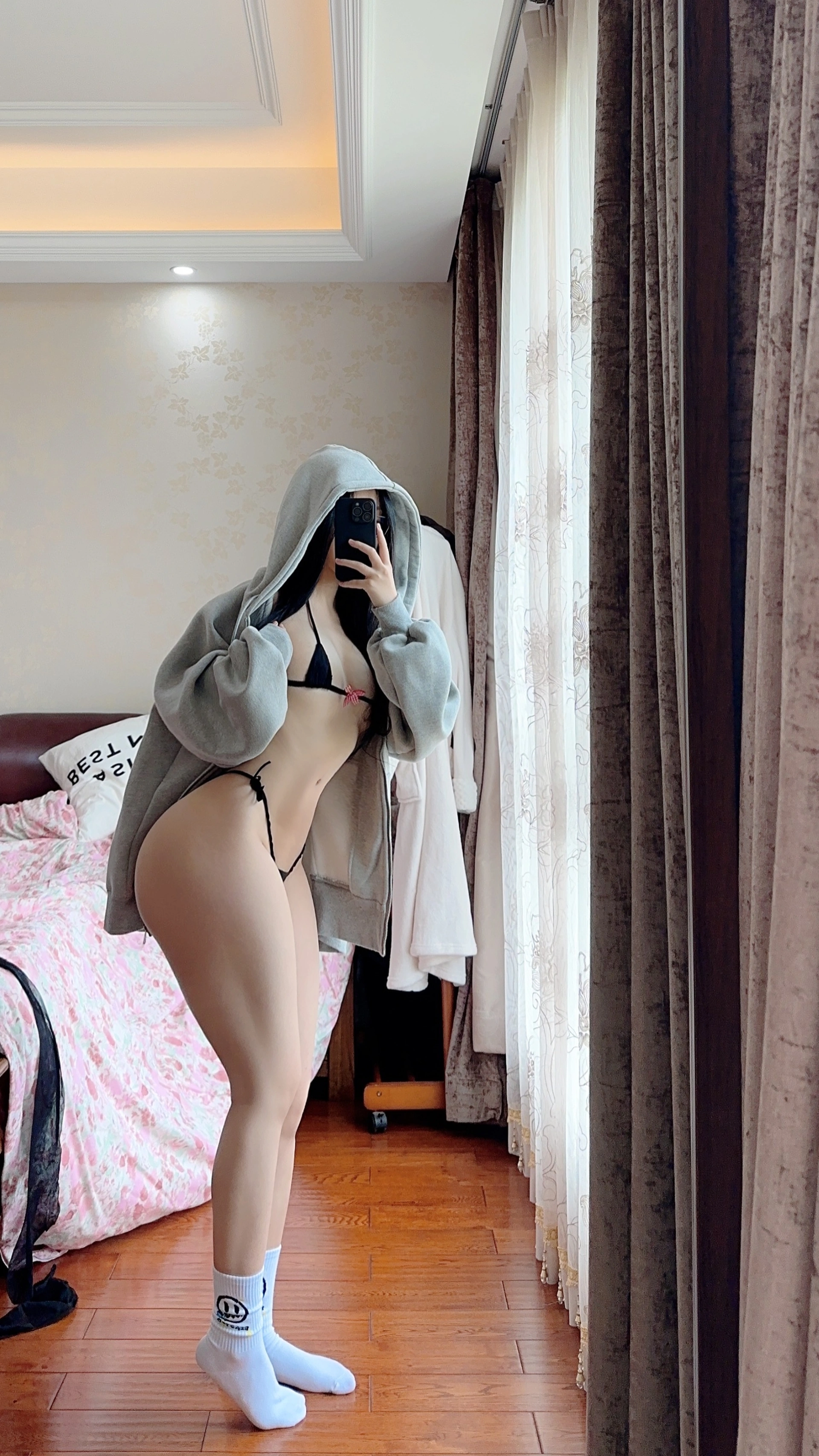俏妞qiaoniuTT – NO.099 超性感黑丝比基尼 2
