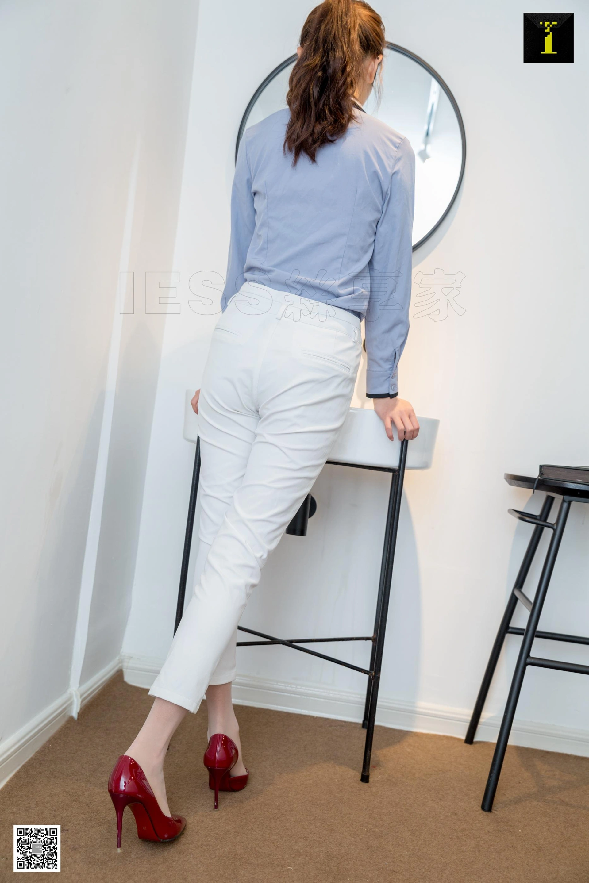 [IESS异思趣向]2019.05.01 丝享家475:婉萍简约白色西装裤 1